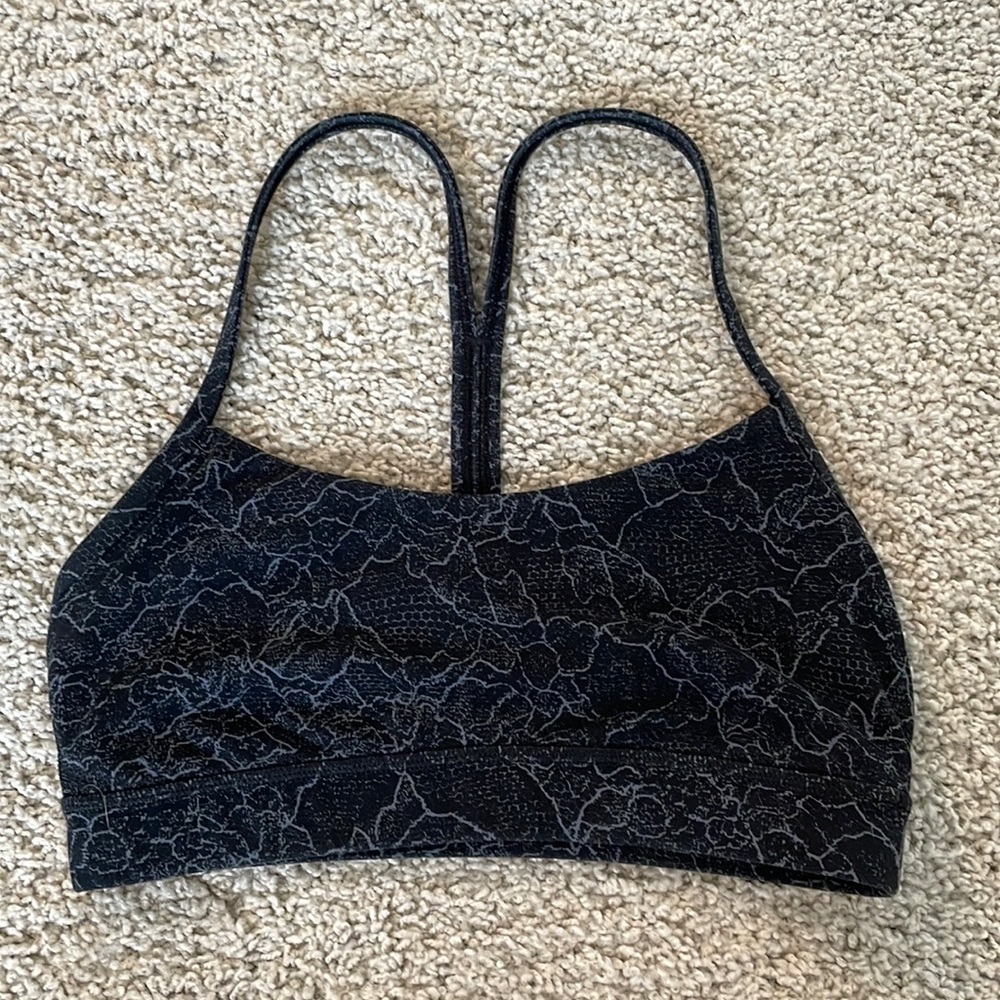 Lululemon Flow Y Nulu Bra